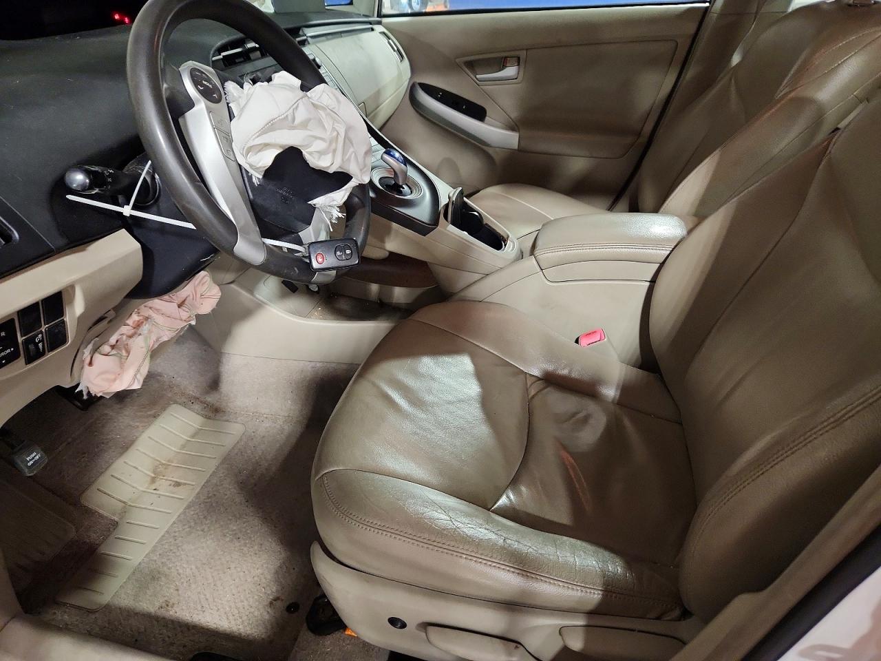 2010 TOYOTA PRIUS III photo 7