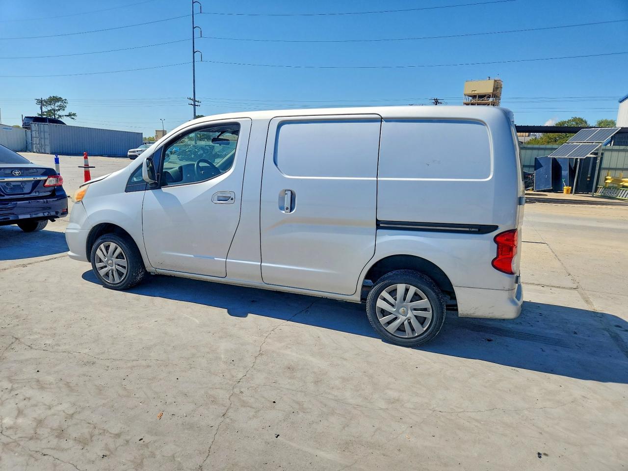 2015 CHEVROLET CITY EXPRESS LS photo 2