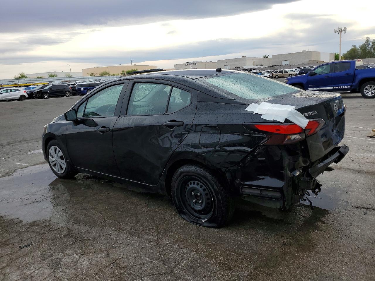 2021 NISSAN VERSA S photo 3