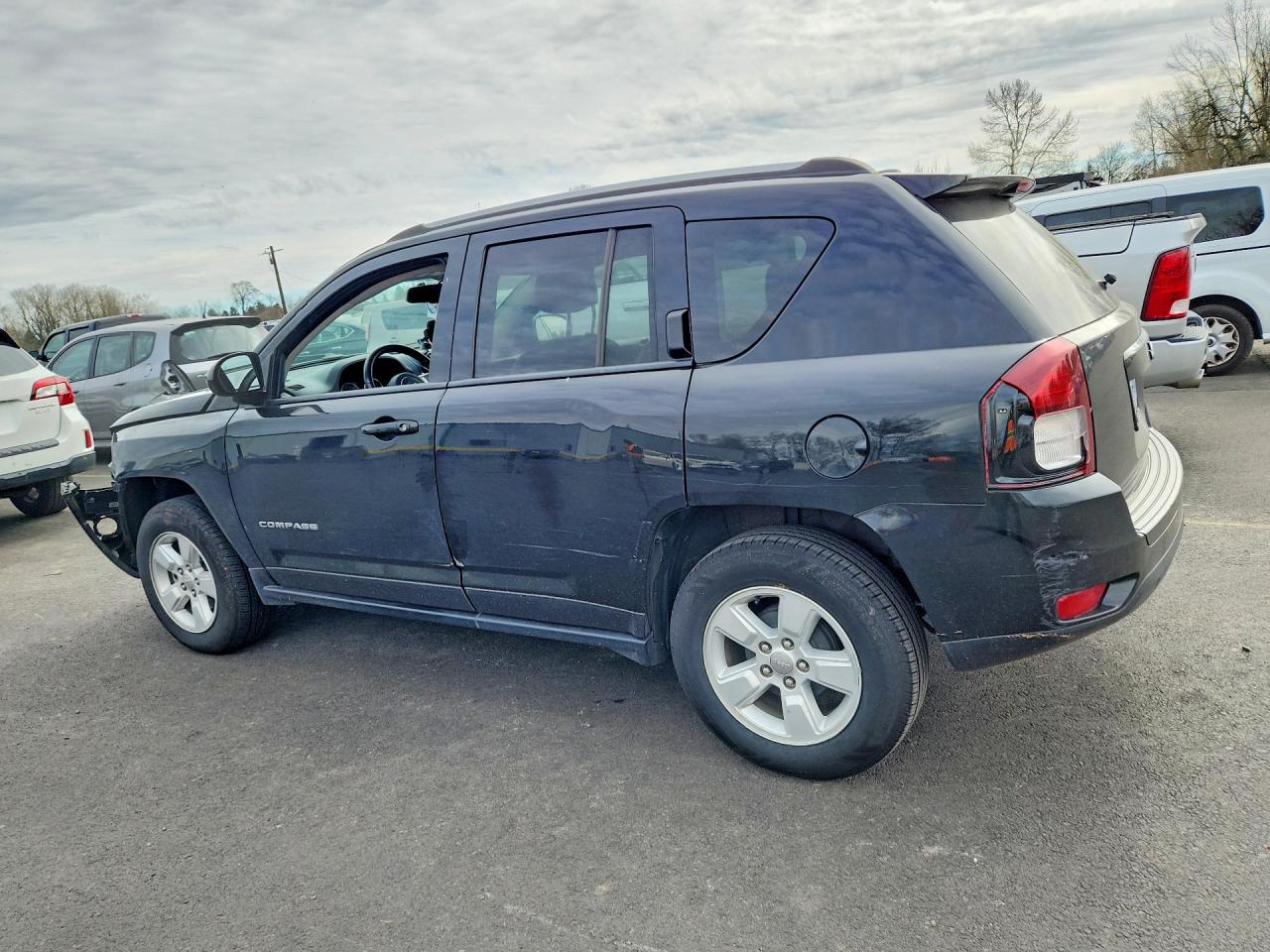 2016 JEEP COMPASS LATITUDE photo 2