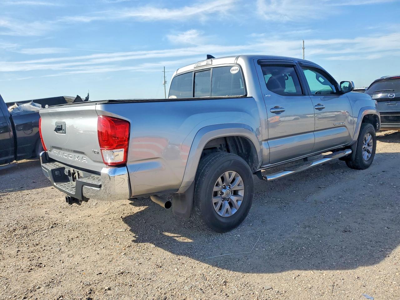 2017 TOYOTA TACOMA SR5 V6 photo 5