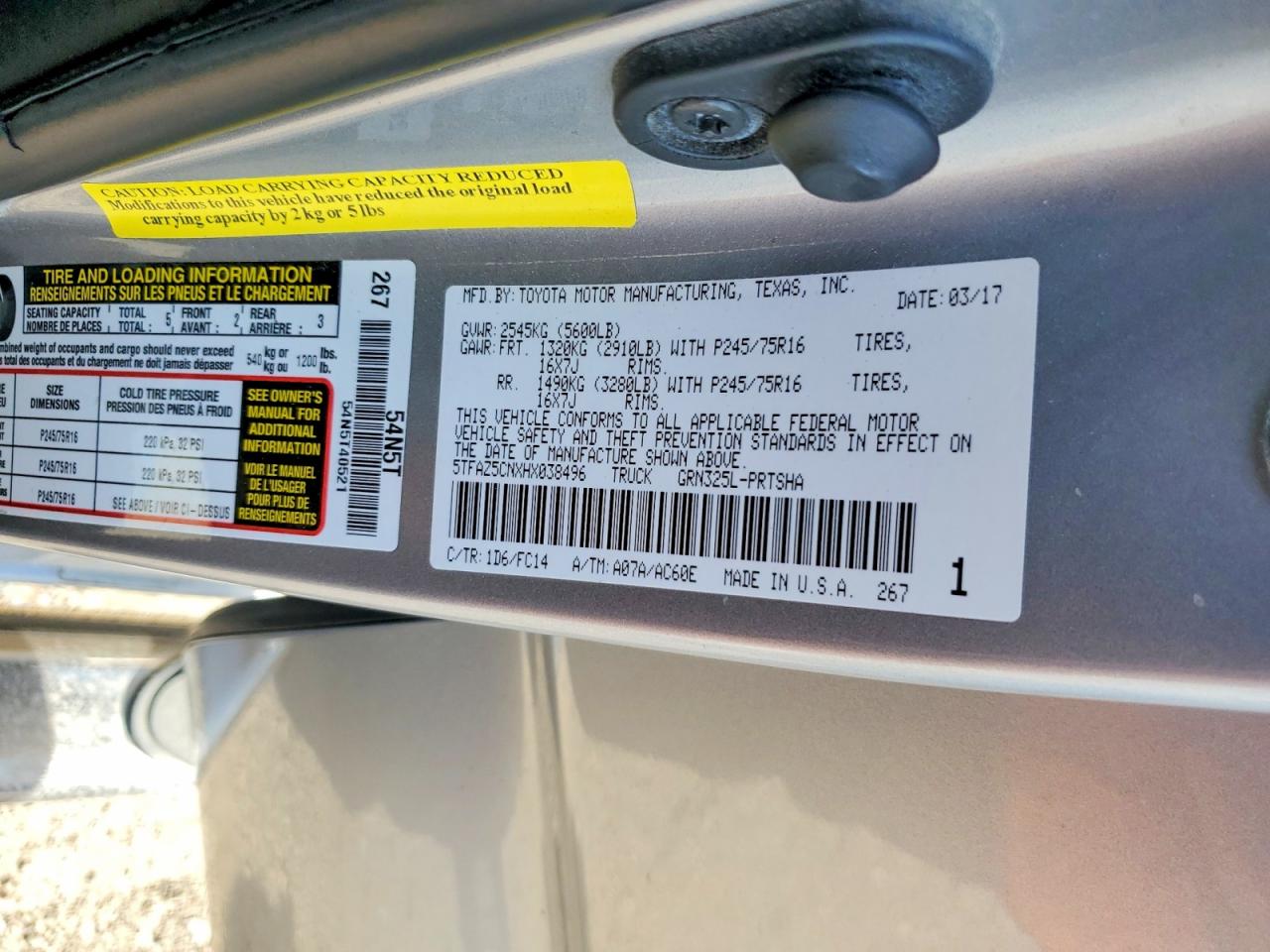 2017 TOYOTA TACOMA SR5 V6 photo 23