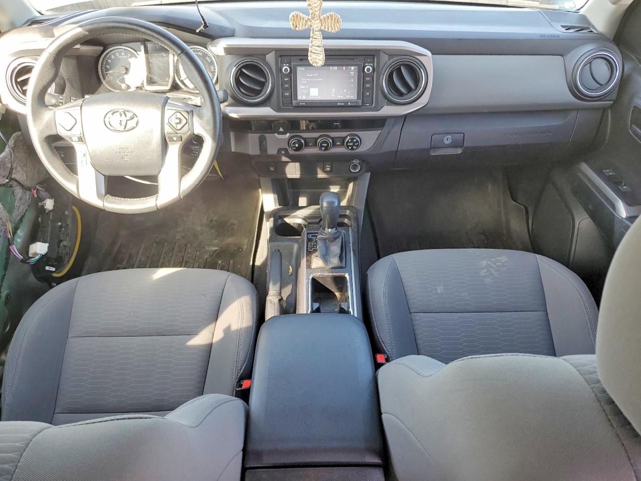2017 TOYOTA TACOMA SR5 V6 photo 15