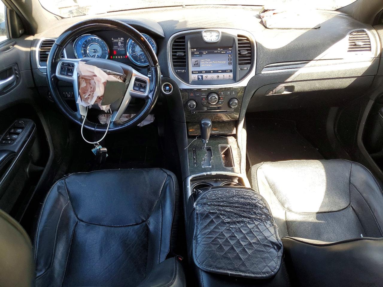 2011 CHRYSLER 300C photo 8