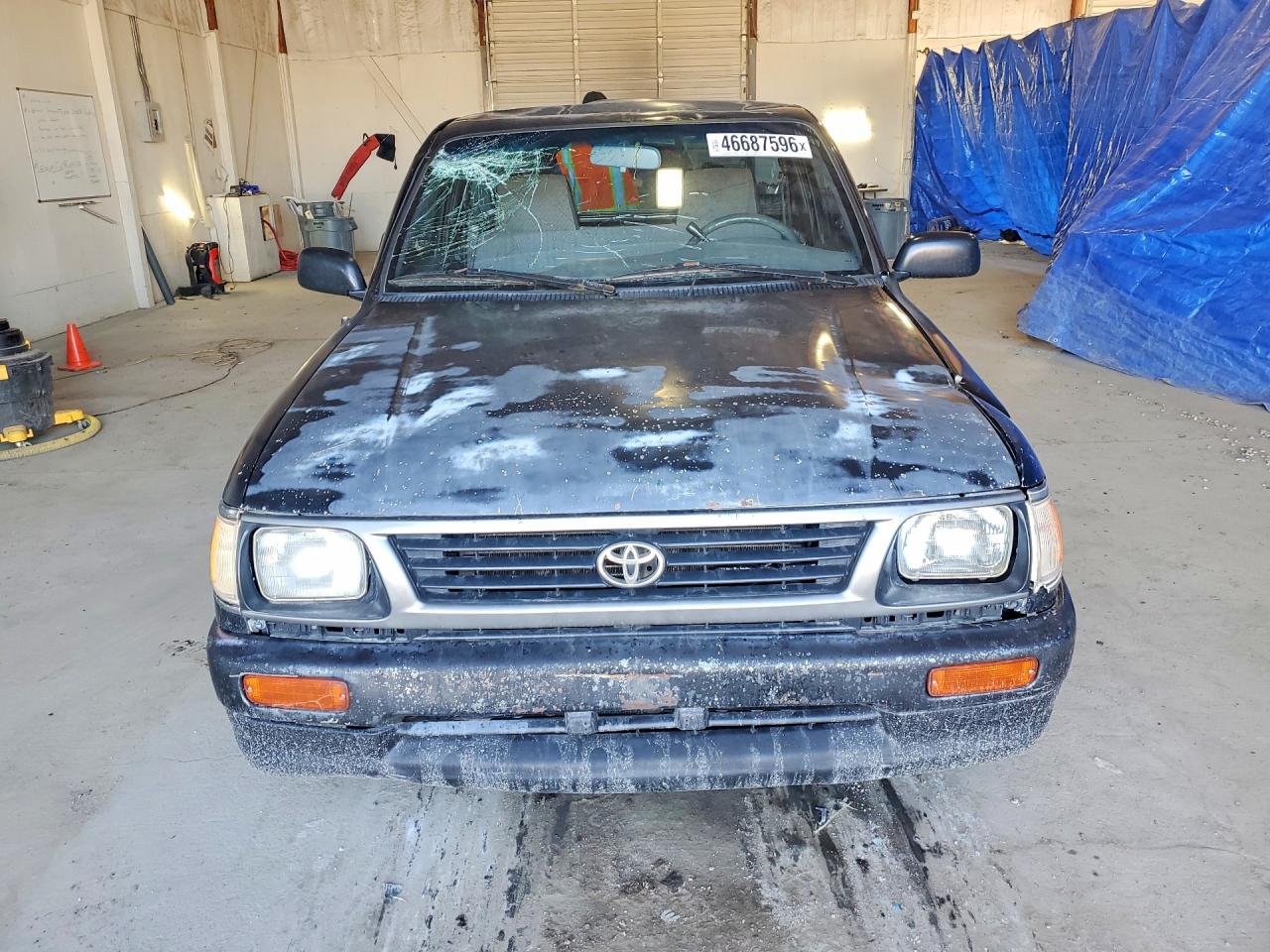 1996 TOYOTA TACOMA BASE photo 9