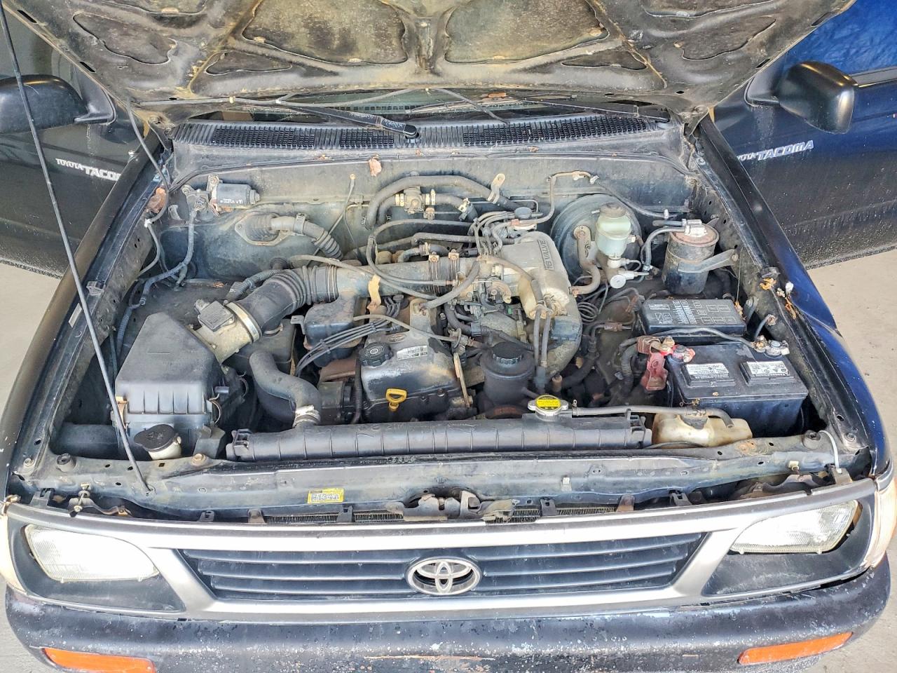 1996 TOYOTA TACOMA BASE photo 21