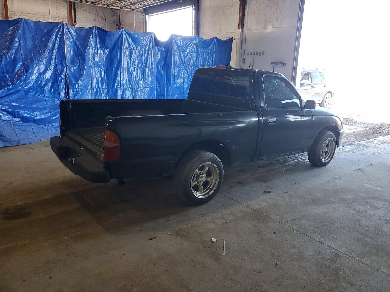 1996 TOYOTA TACOMA BASE photo 5
