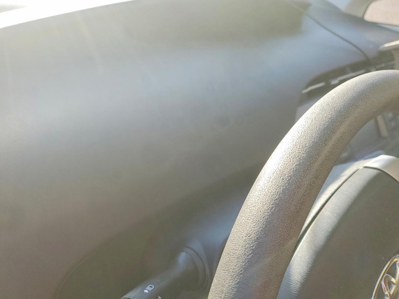 2015 TOYOTA PRIUS THREE photo 17
