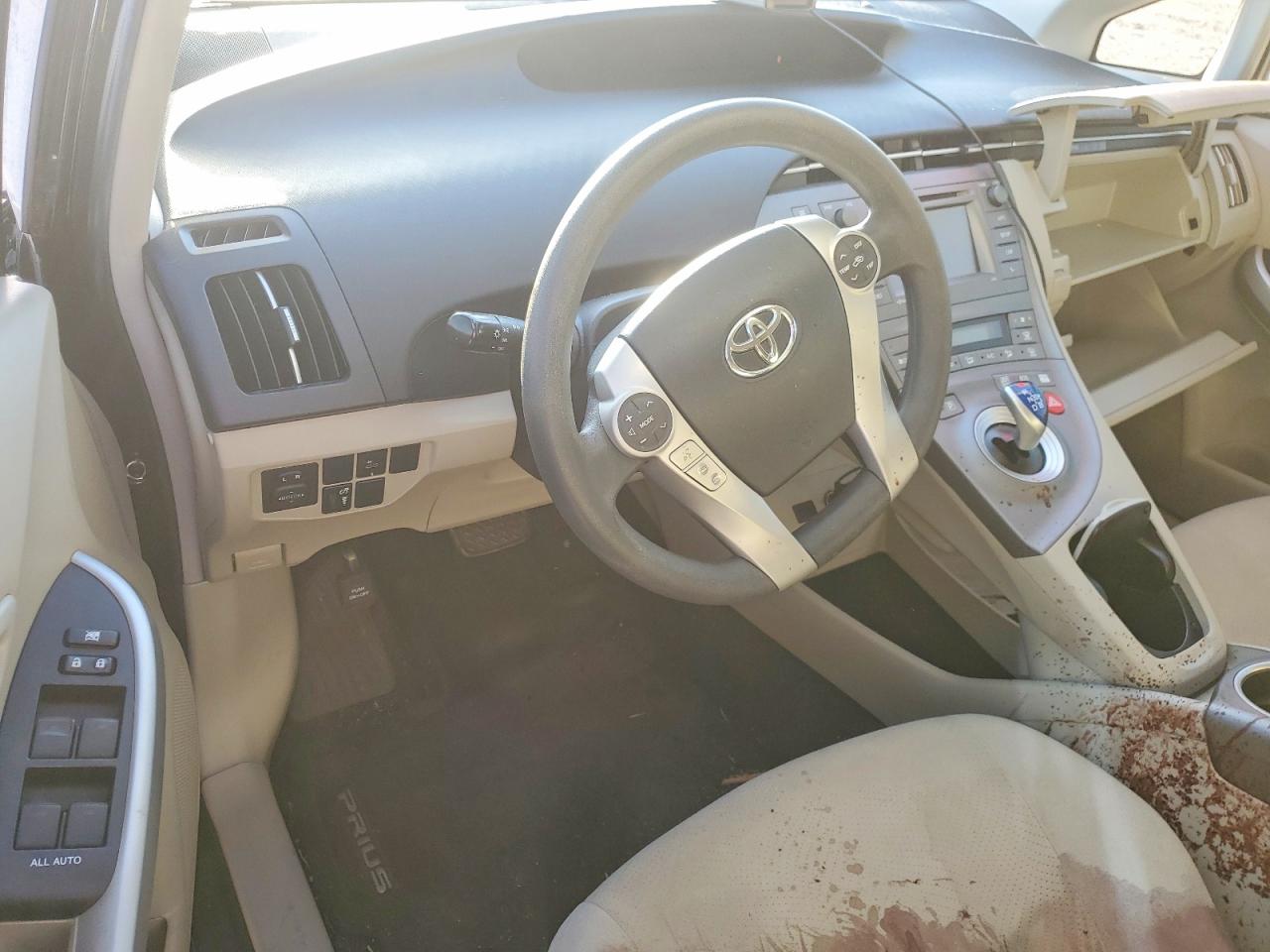 2015 TOYOTA PRIUS THREE photo 15