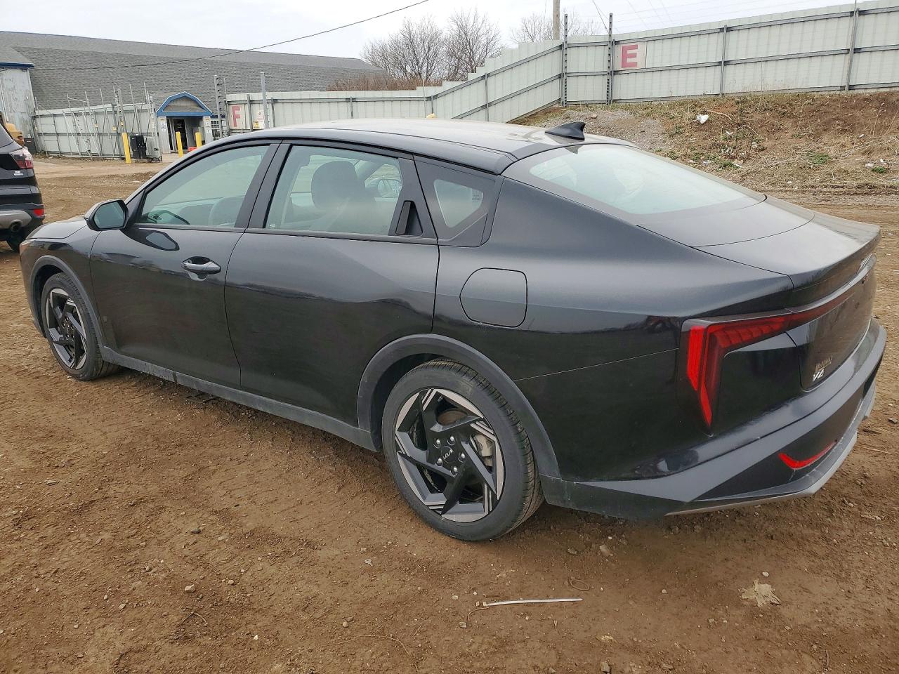 2025 KIA K4 EX photo 3