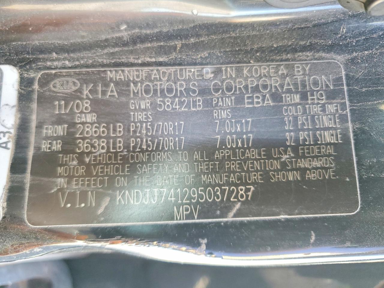 2009 KIA BORREGO photo 25