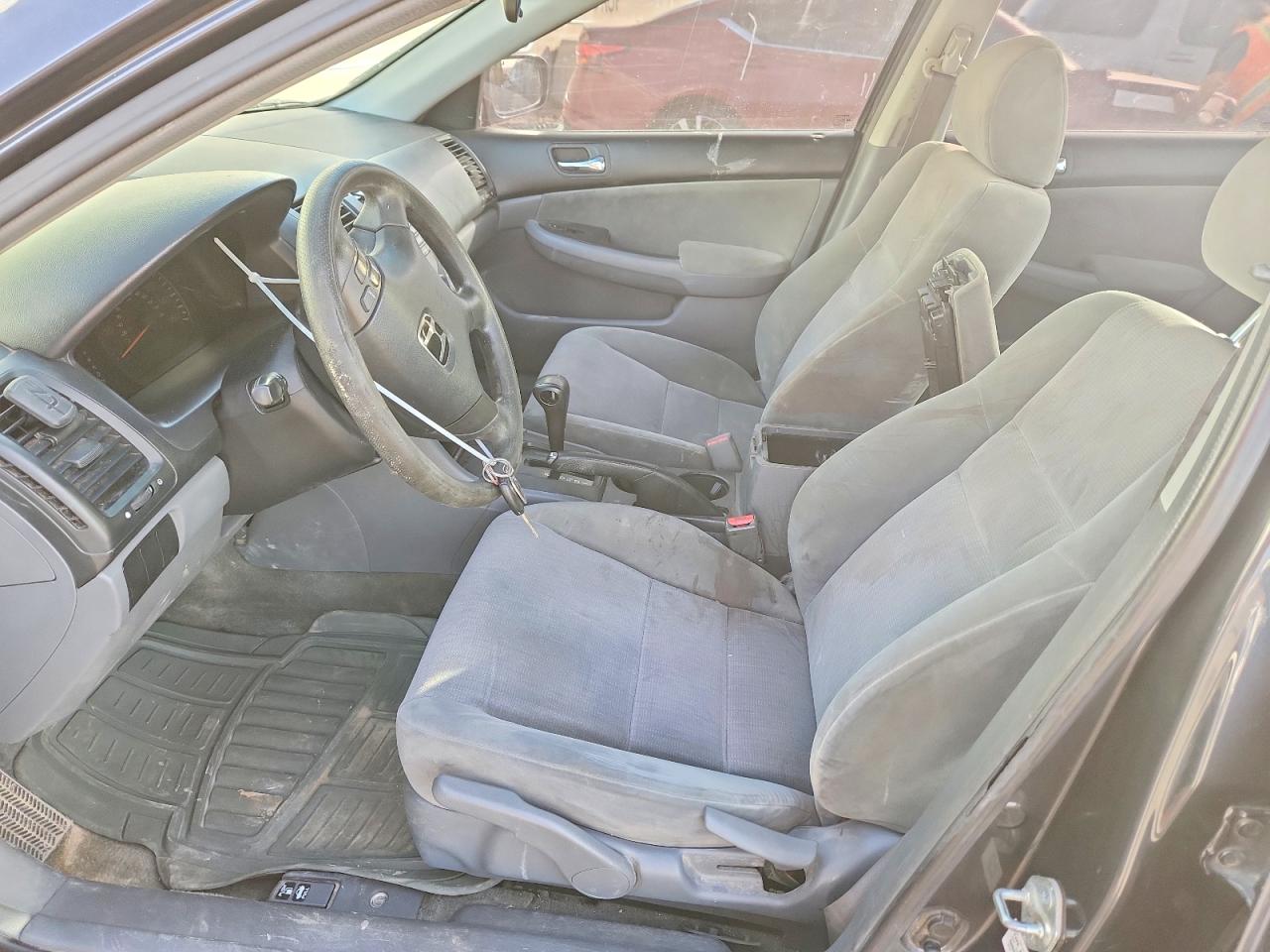 2004 HONDA ACCORD LX photo 13