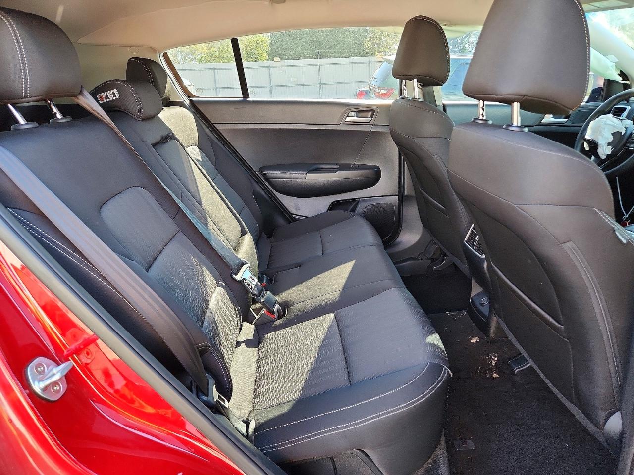 2017 KIA SPORTAGE LX photo 31