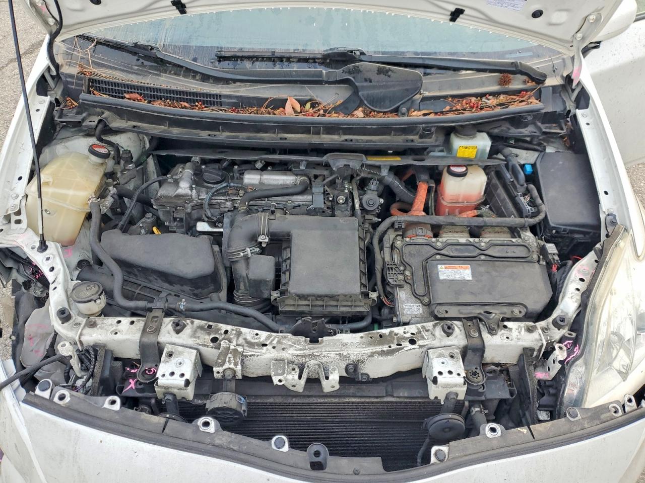 2014 TOYOTA PRIUS TWO photo 11