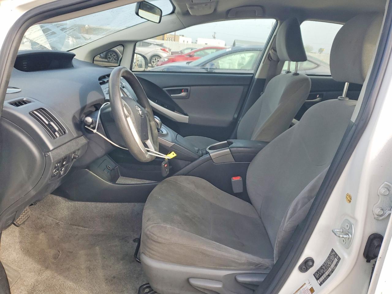 2014 TOYOTA PRIUS TWO photo 7