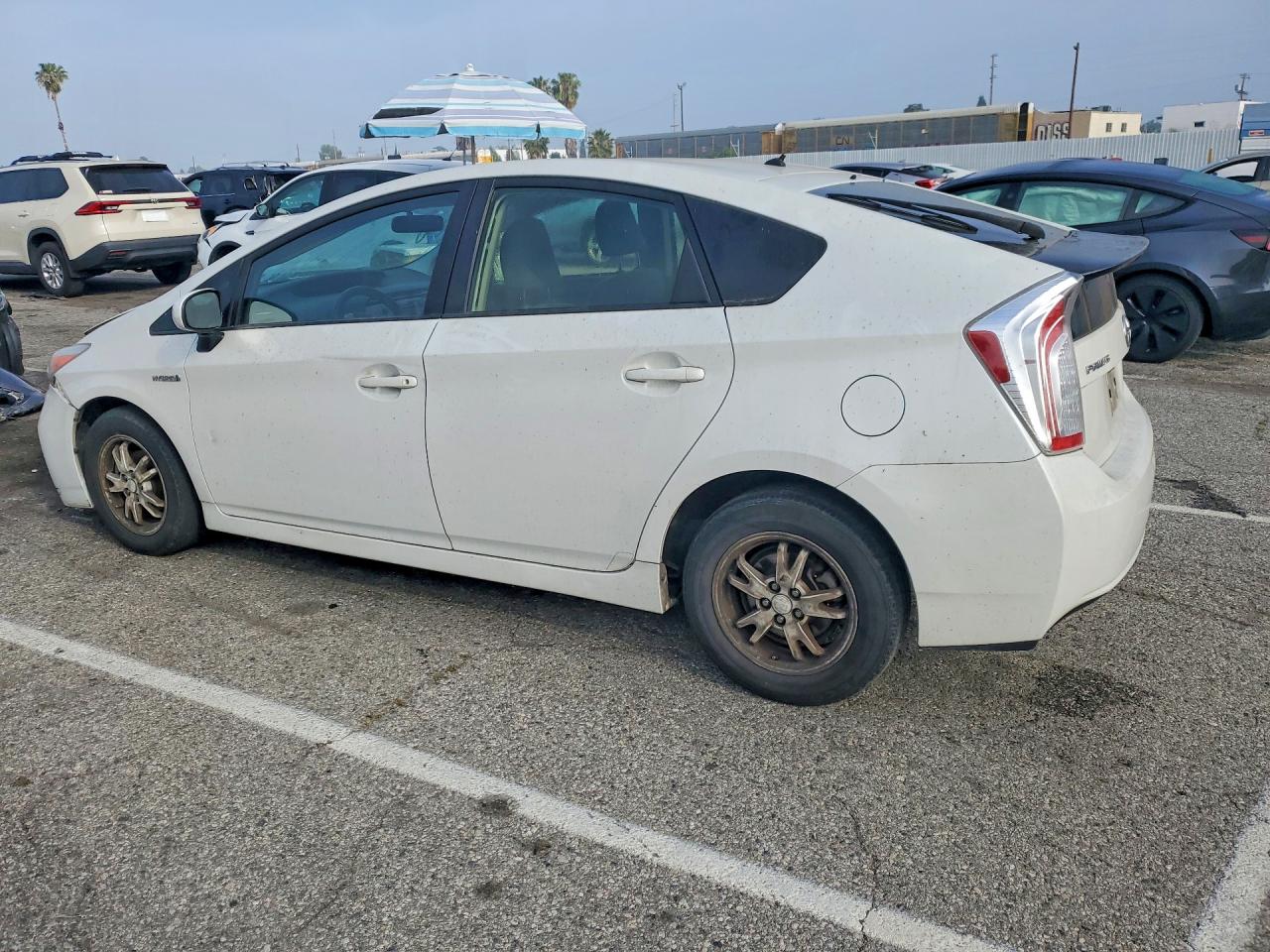 2014 TOYOTA PRIUS TWO photo 2