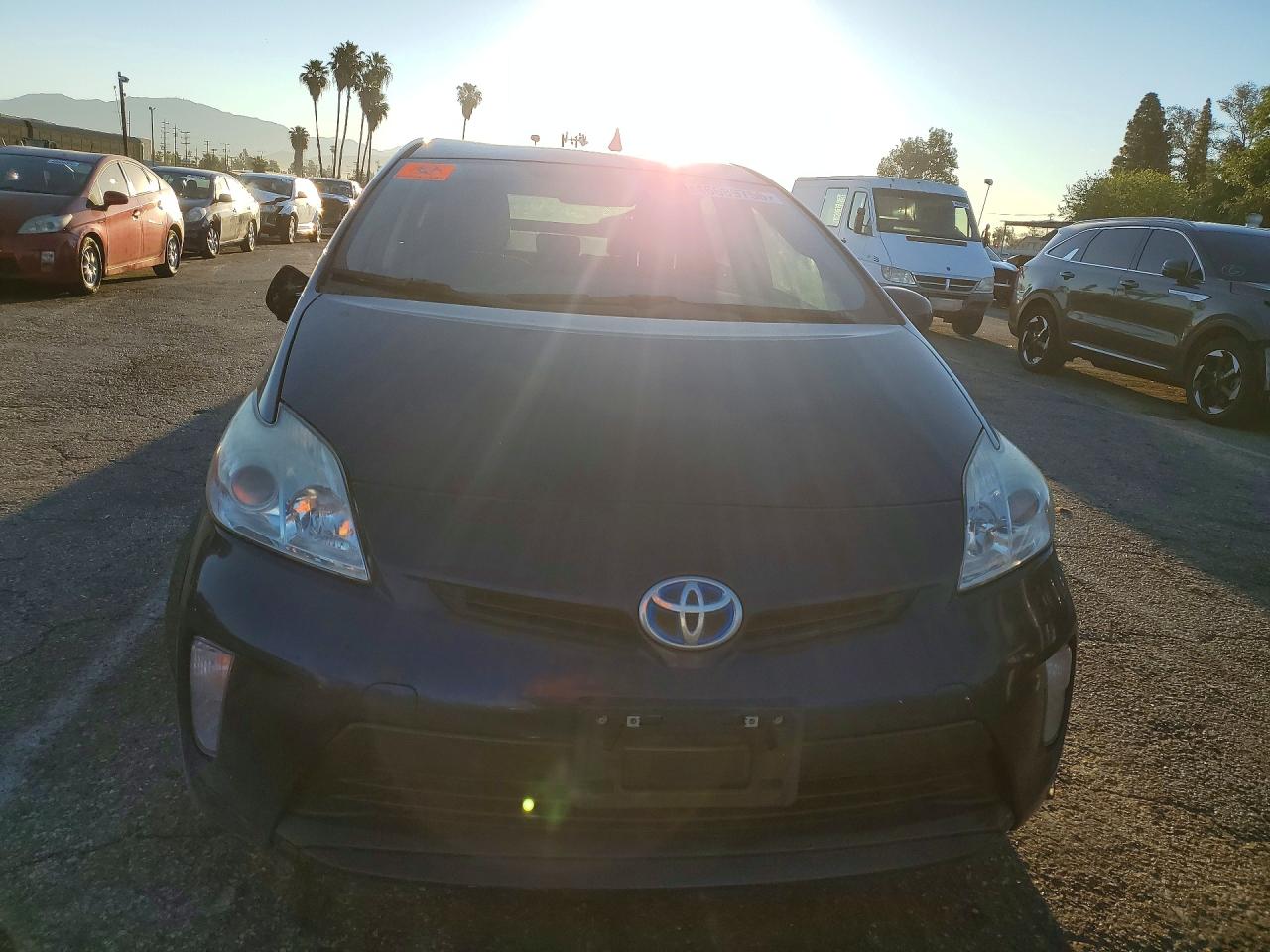 2015 TOYOTA PRIUS TWO photo 13