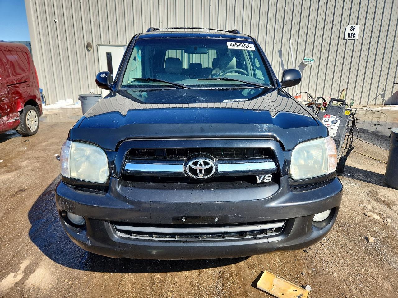 2005 TOYOTA SEQUOIA SR5 photo 5