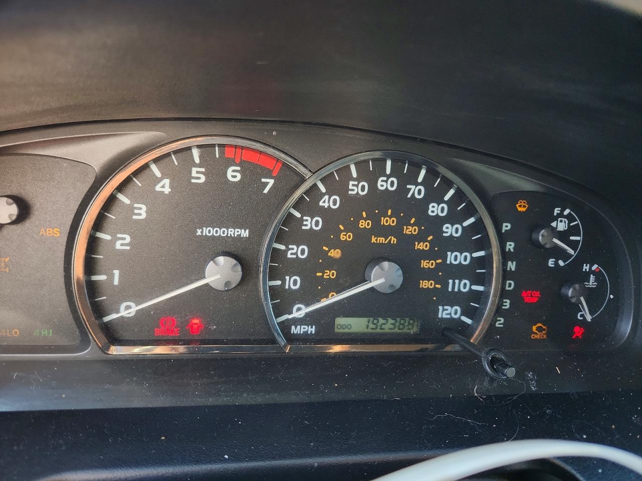2005 TOYOTA SEQUOIA SR5 photo 9