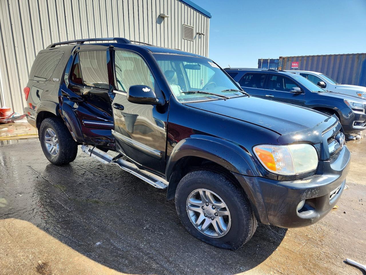 2005 TOYOTA SEQUOIA SR5 photo 4