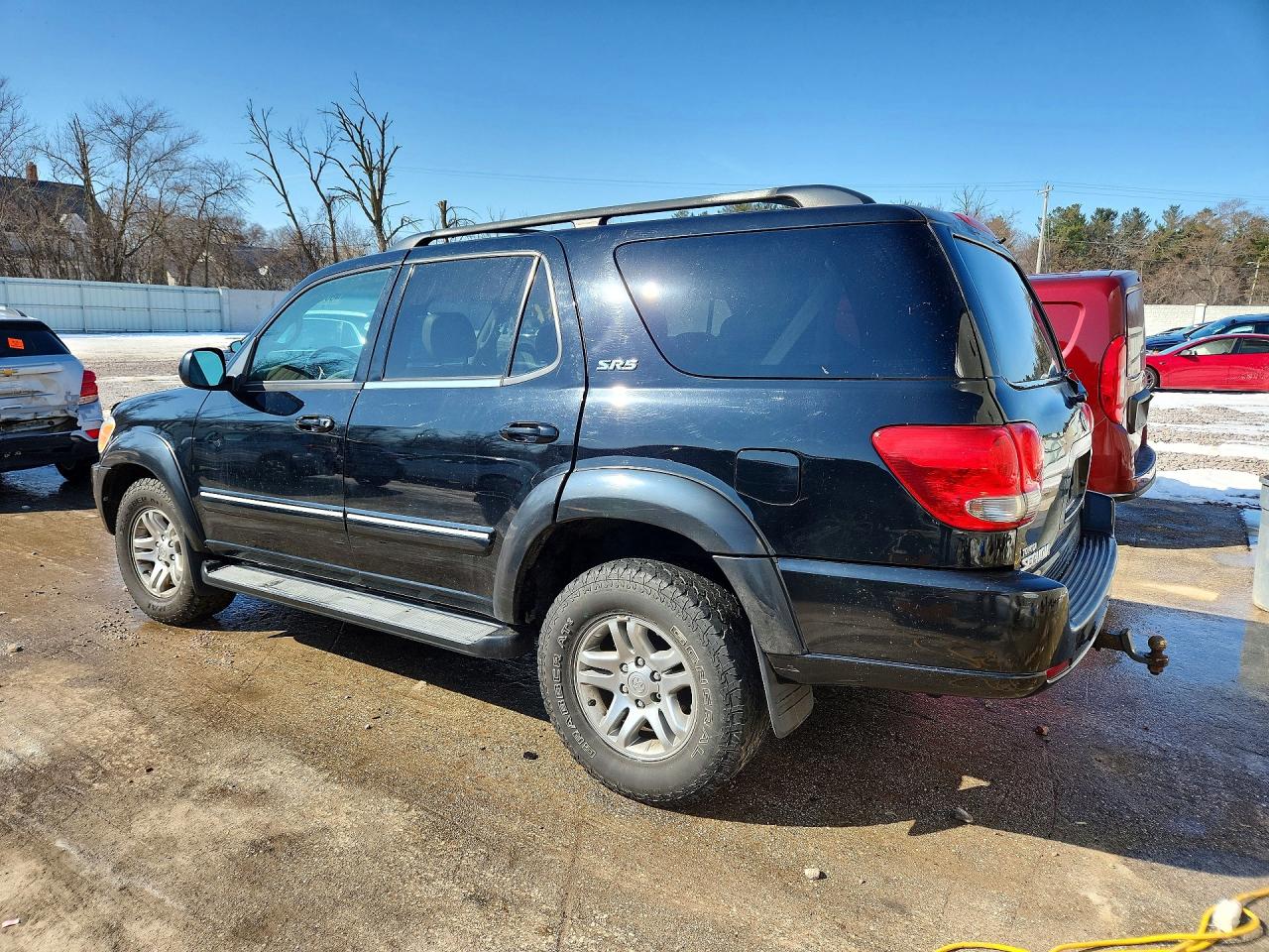 2005 TOYOTA SEQUOIA SR5 photo 2