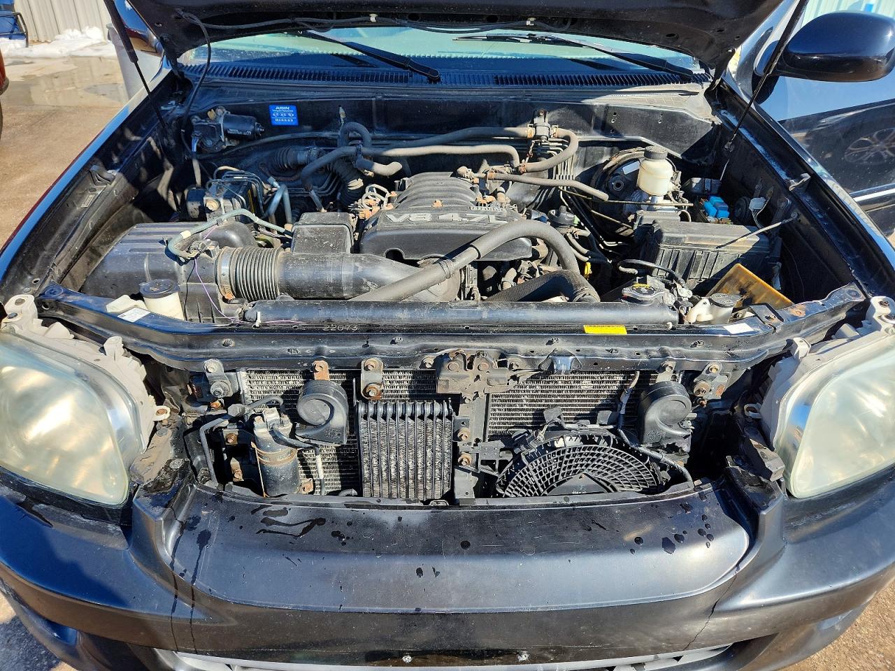 2005 TOYOTA SEQUOIA SR5 photo 12