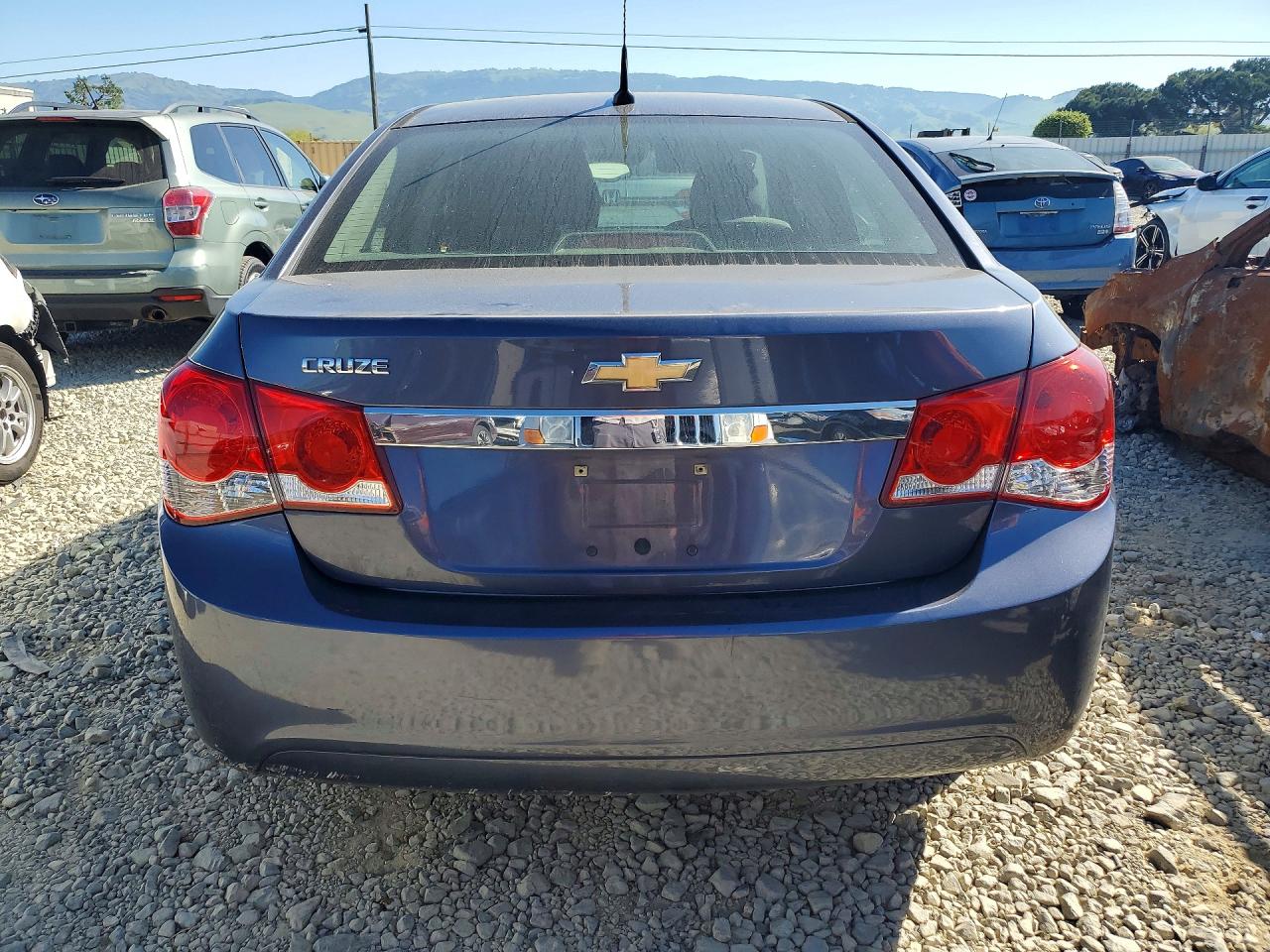 2013 CHEVROLET CRUZE LS photo 11