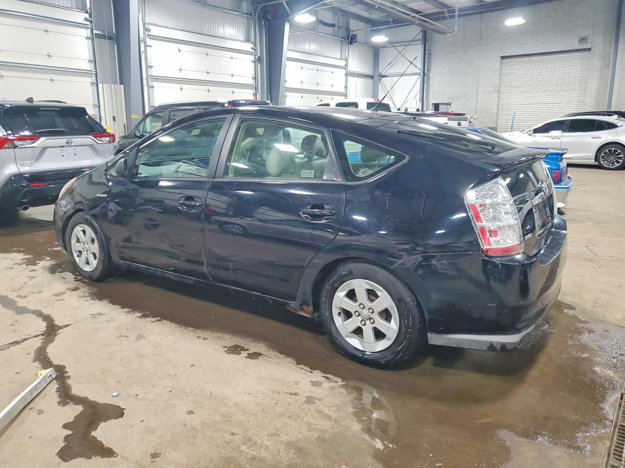 2008 TOYOTA PRIUS BASE photo 2