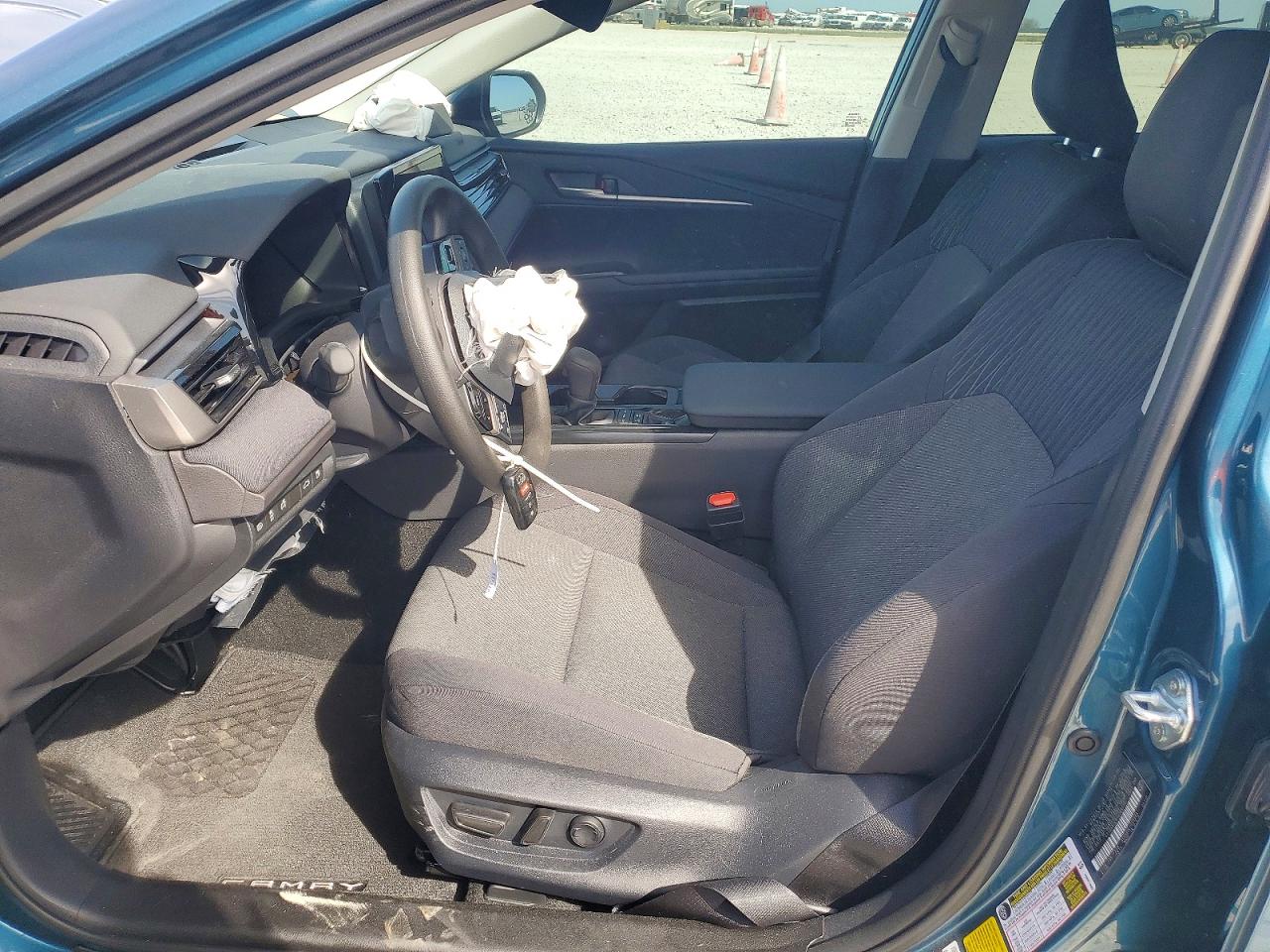 2026 TOYOTA CAMRY LE photo 7