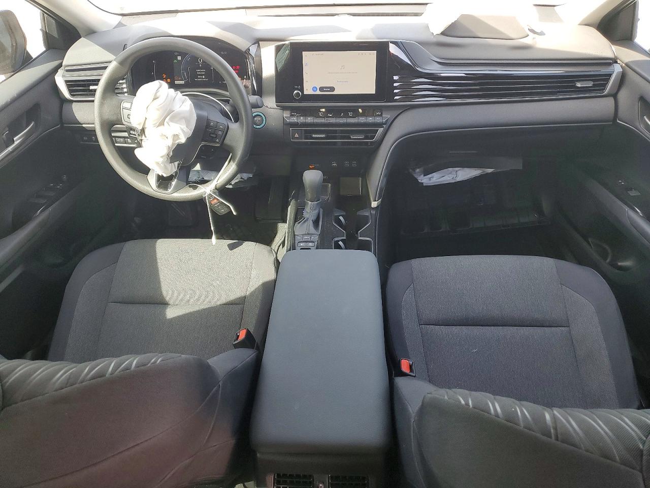 2026 TOYOTA CAMRY LE photo 8
