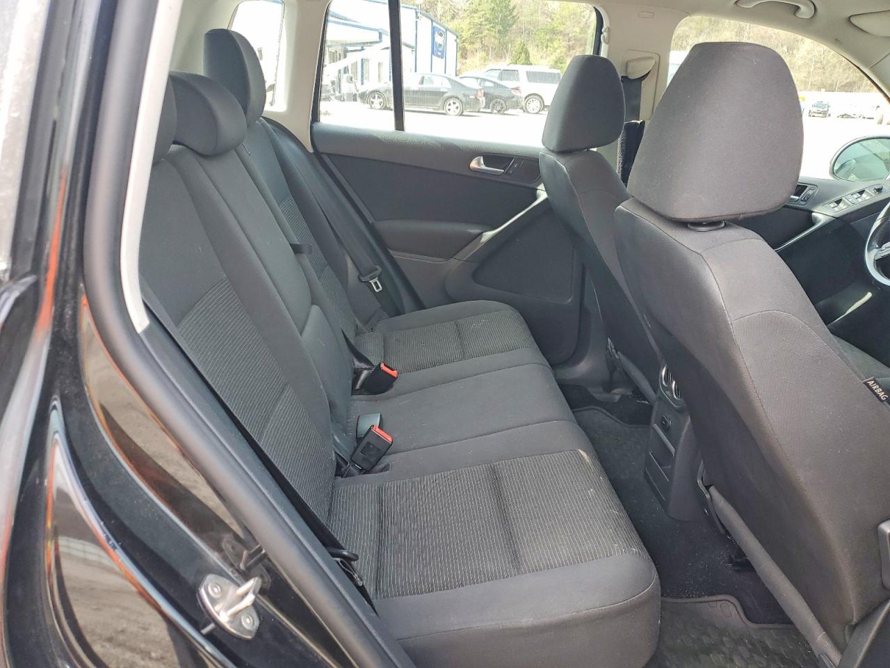 2013 VOLKSWAGEN TIGUAN S photo 41