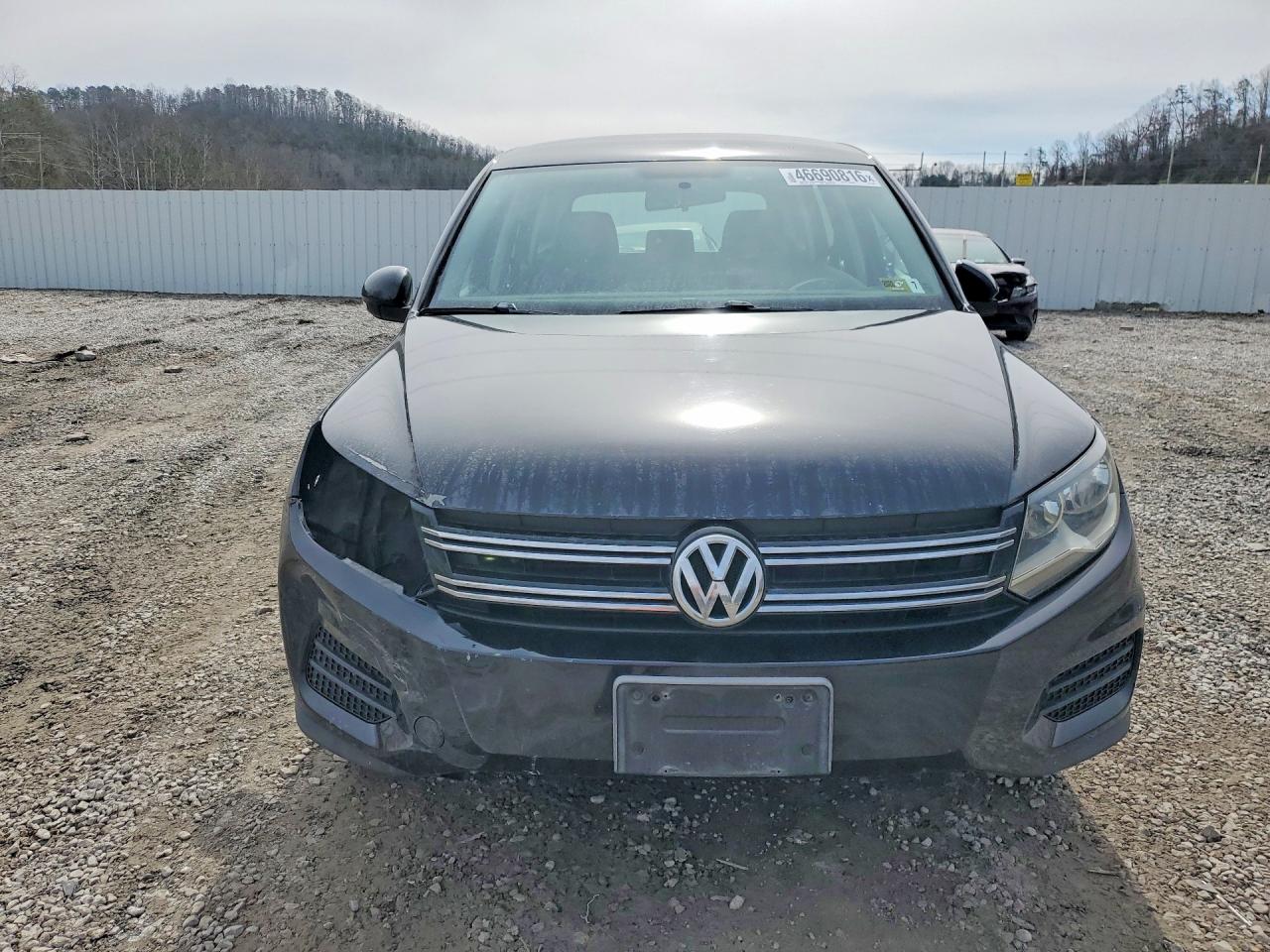 2013 VOLKSWAGEN TIGUAN S photo 17