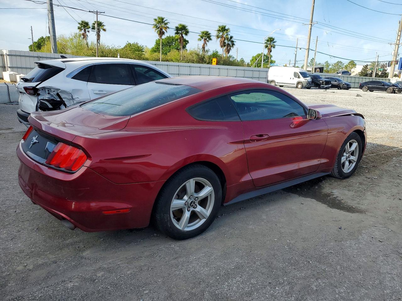 2017 FORD MUSTANG photo 5