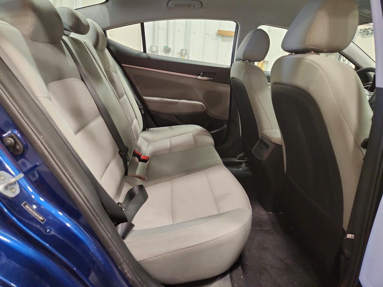 2017 HYUNDAI ELANTRA SE photo 19