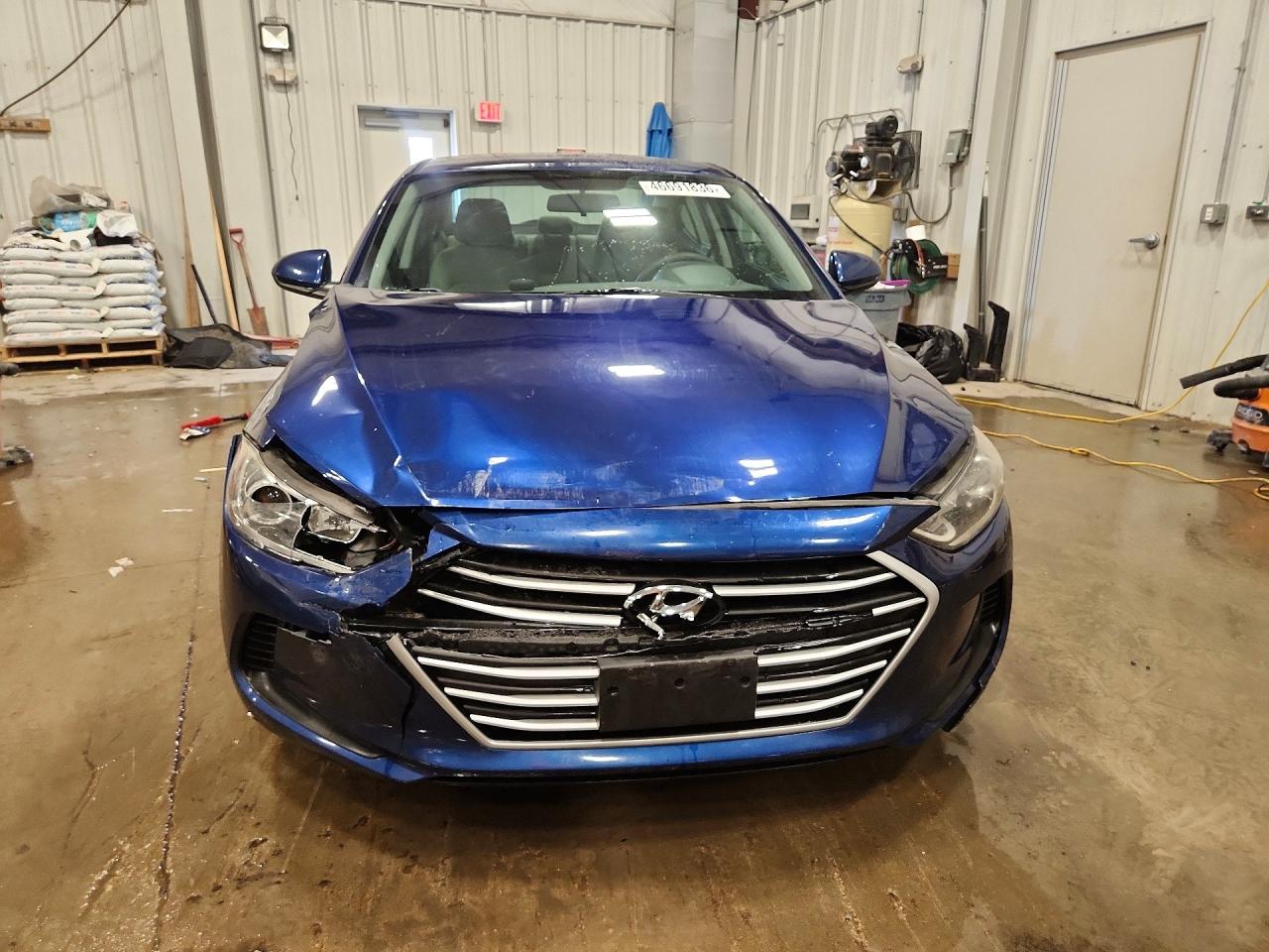 2017 HYUNDAI ELANTRA SE photo 9