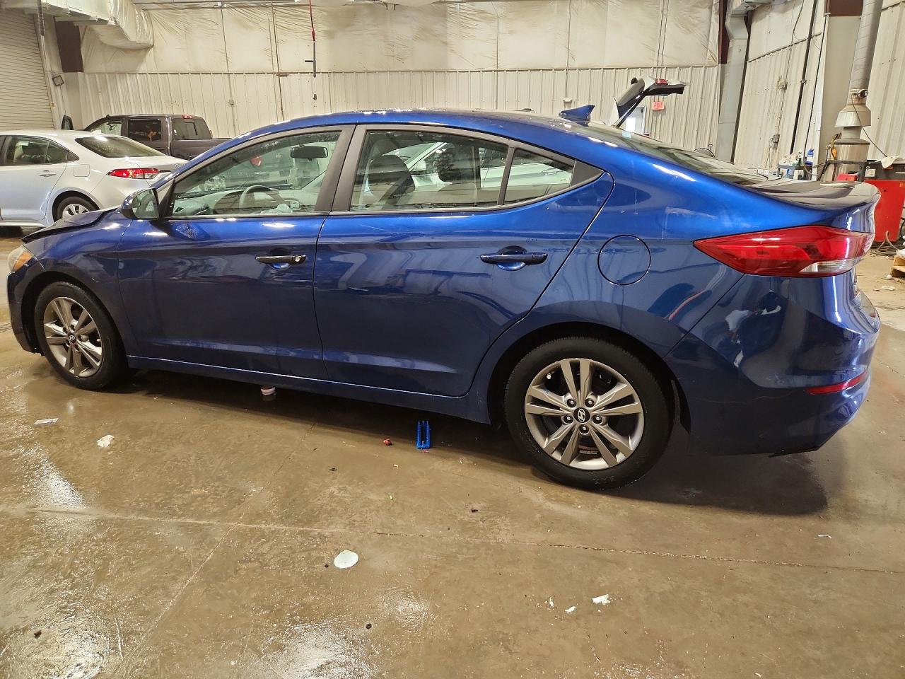 2017 HYUNDAI ELANTRA SE photo 3