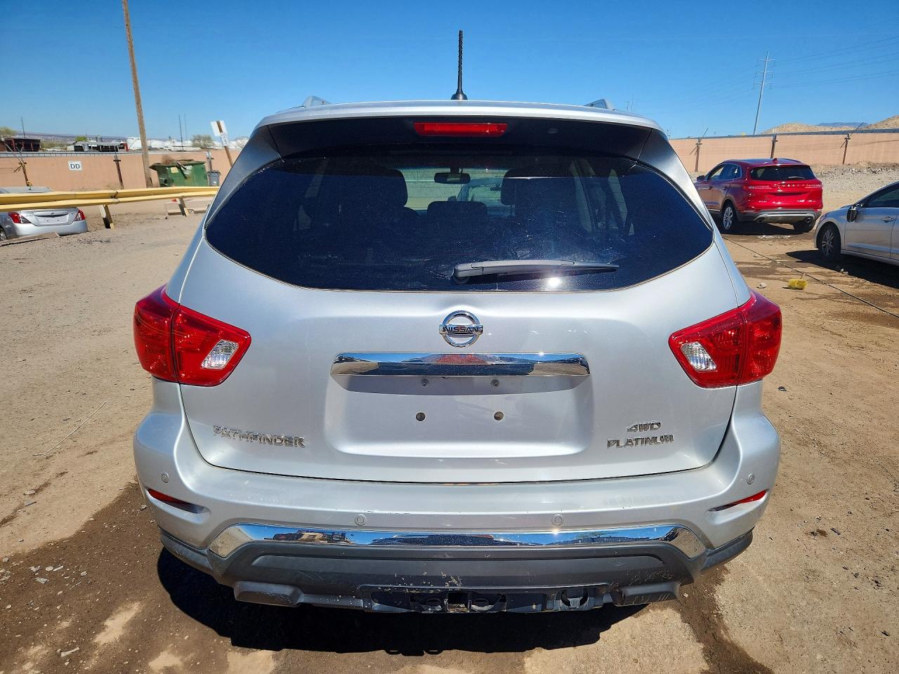 2017 NISSAN PATHFINDER PLATINUM photo 11