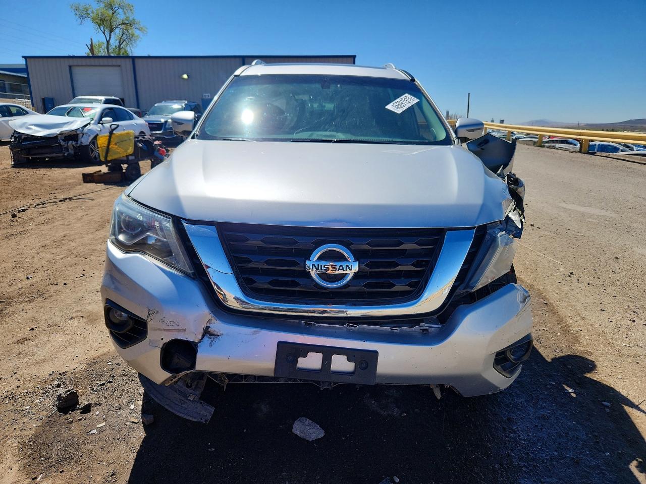 2017 NISSAN PATHFINDER PLATINUM photo 9