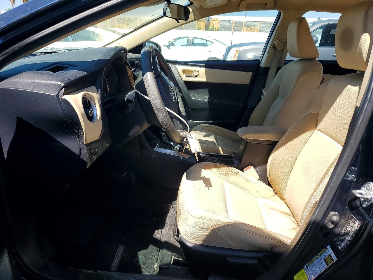 2017 TOYOTA COROLLA LE photo 19