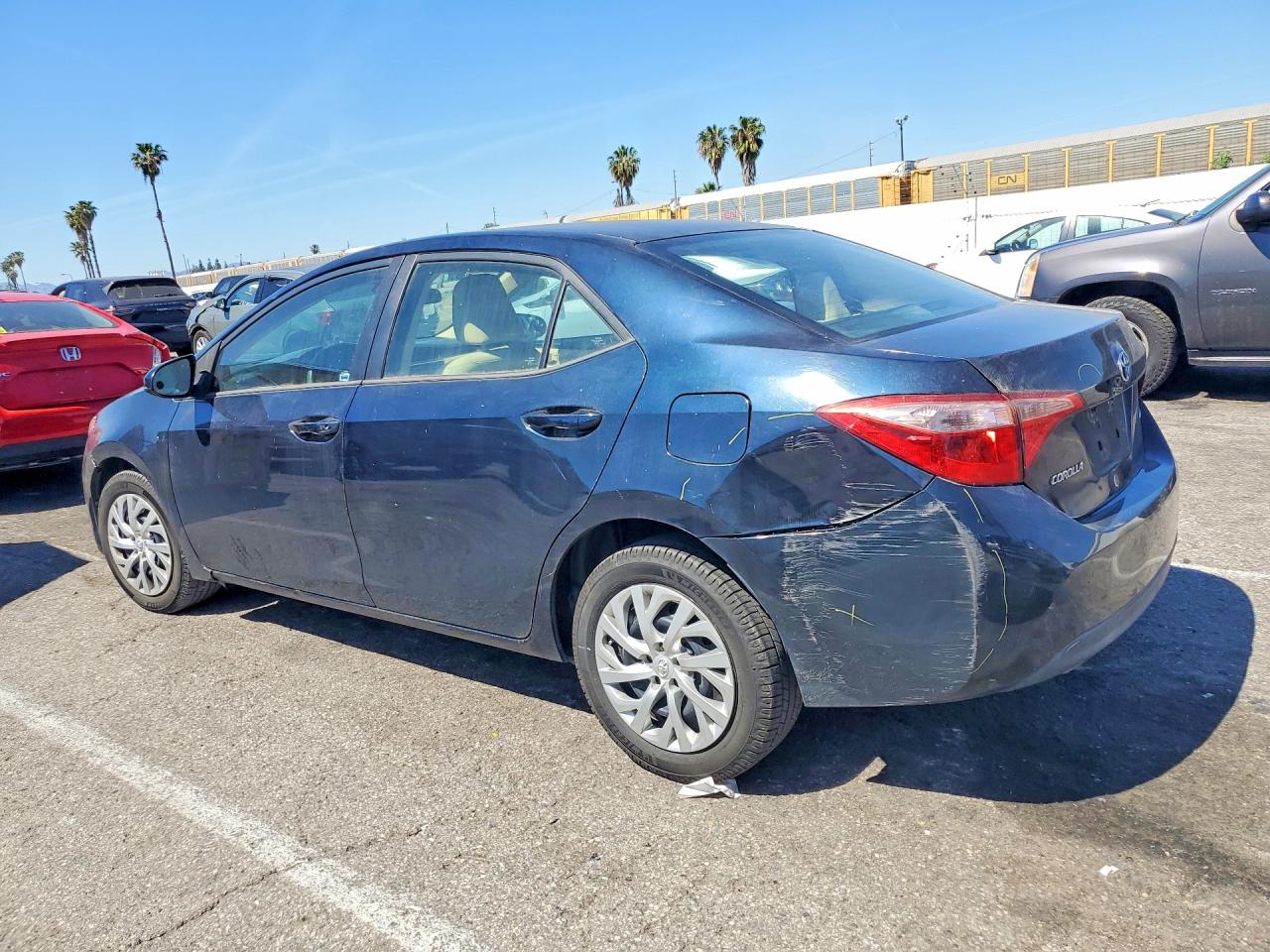 2017 TOYOTA COROLLA LE photo 4