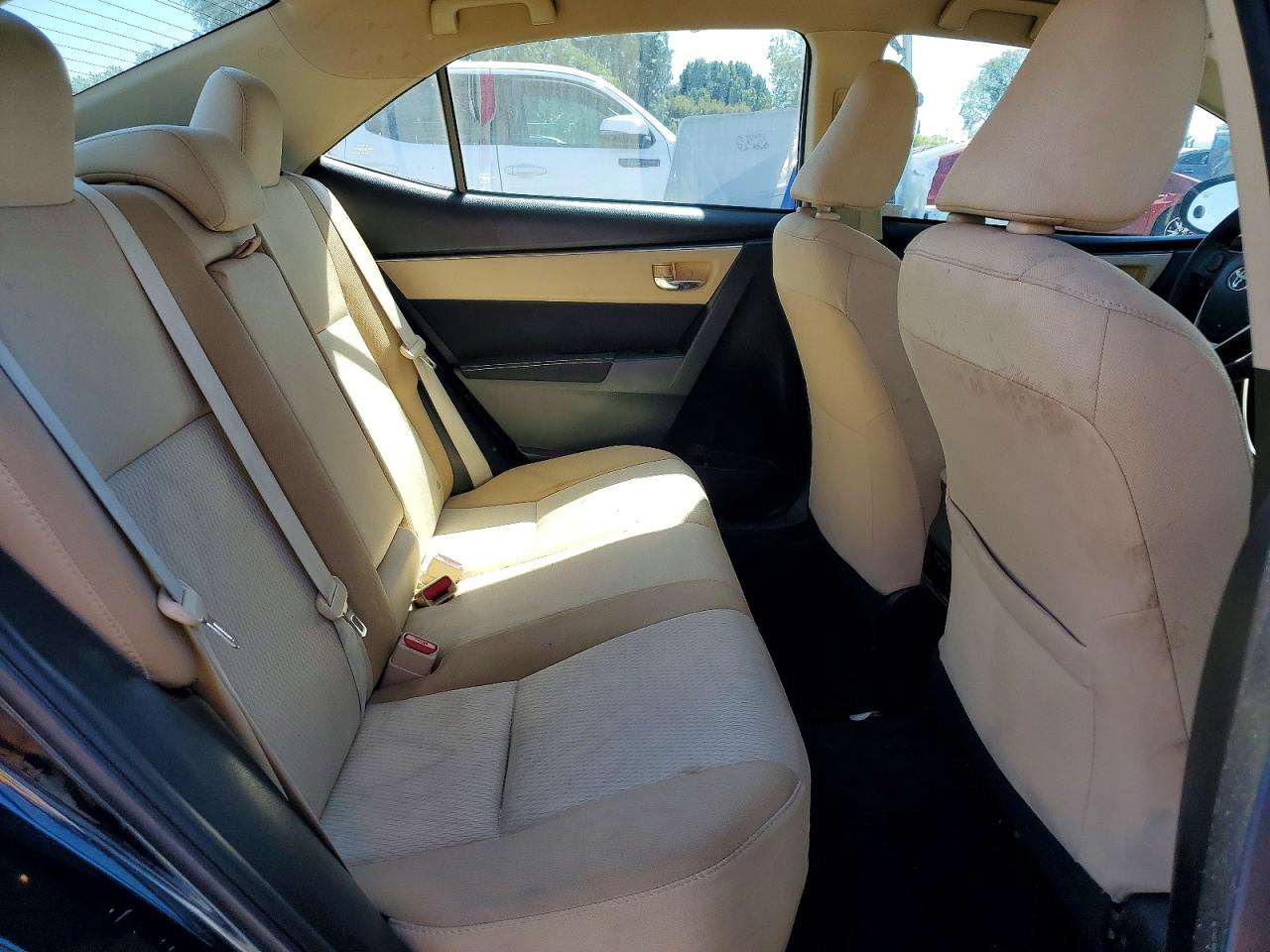 2017 TOYOTA COROLLA LE photo 28