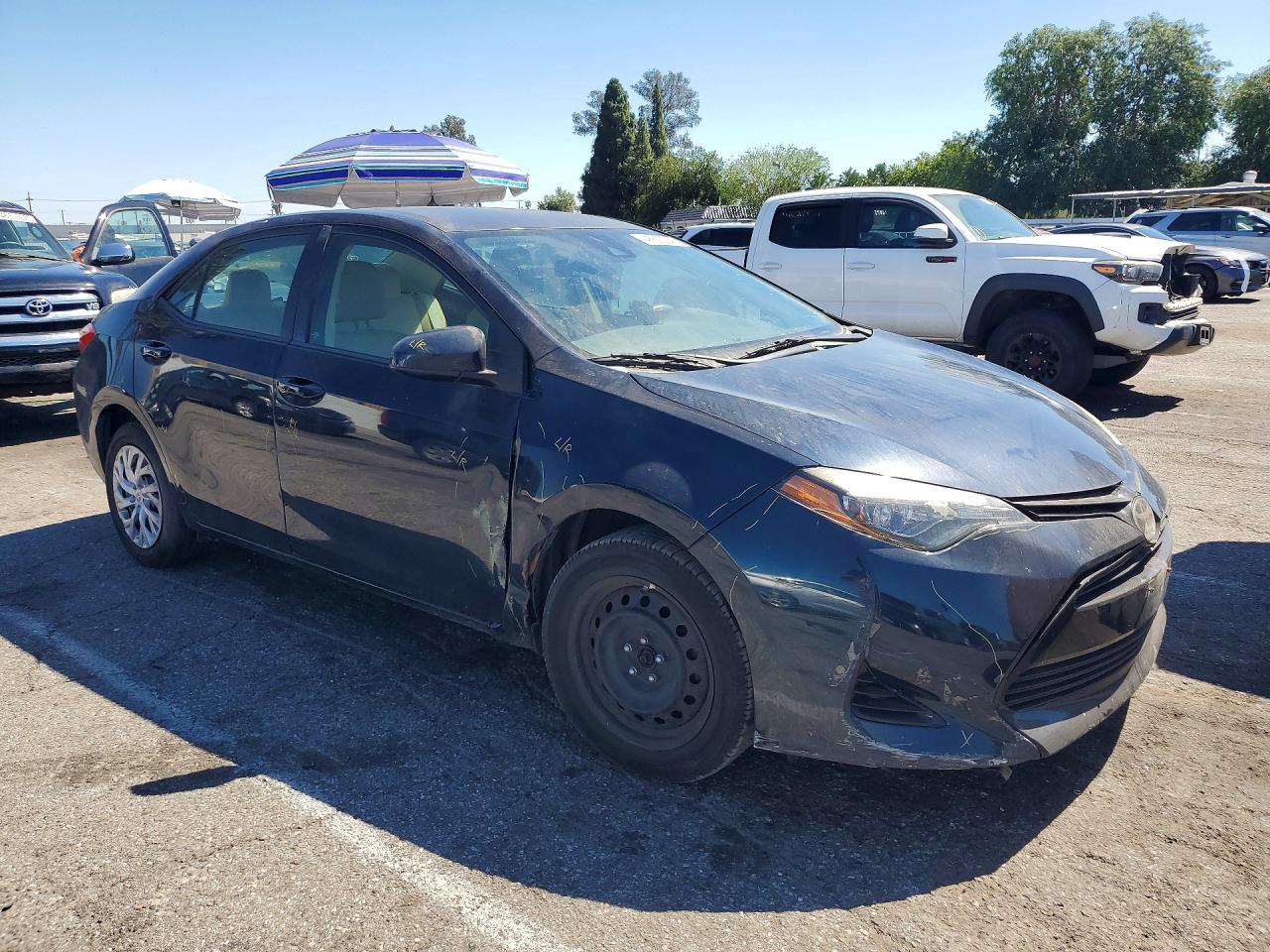 2017 TOYOTA COROLLA LE photo 10
