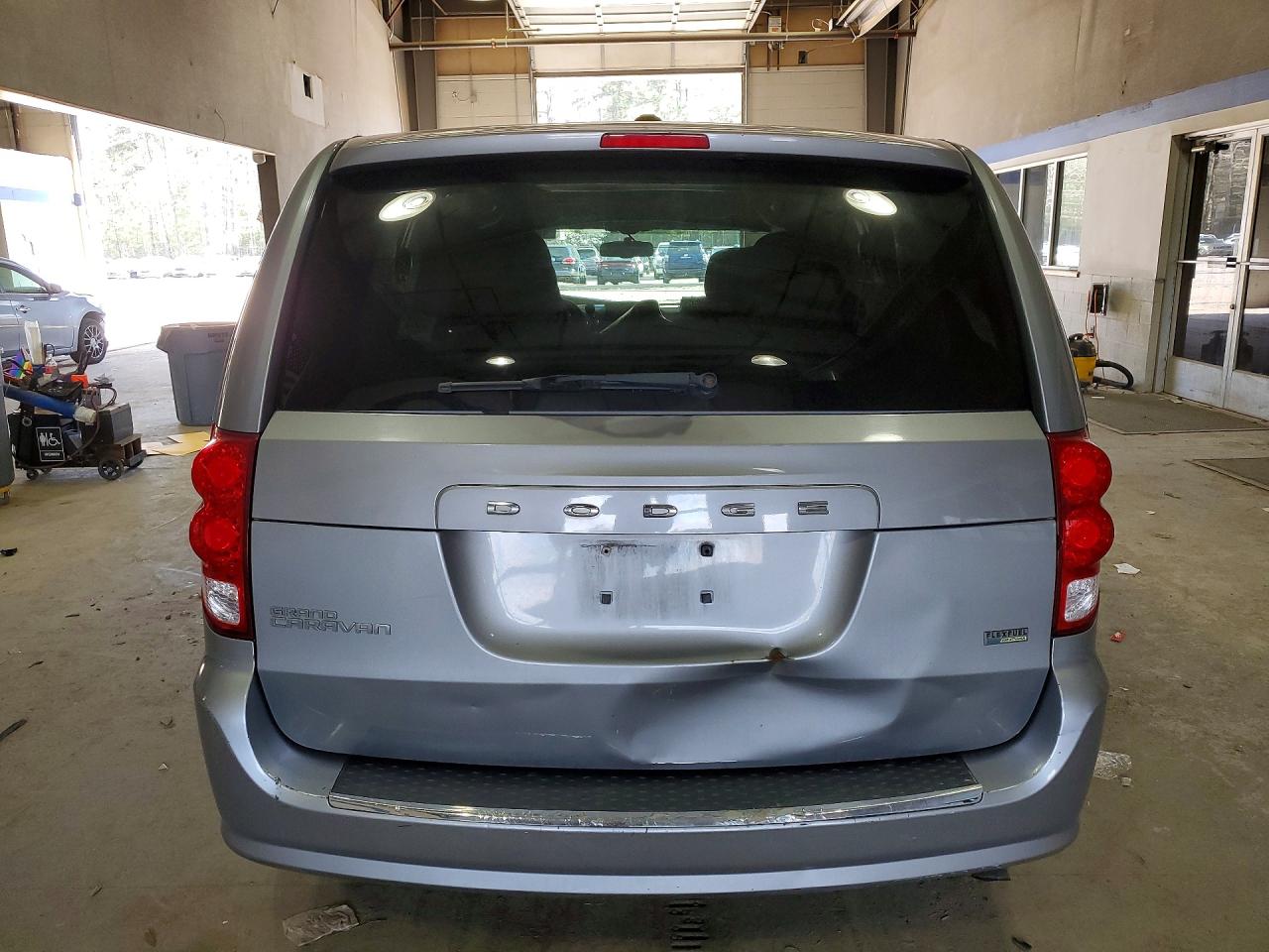 2013 DODGE GRAND CARAVAN SE photo 11