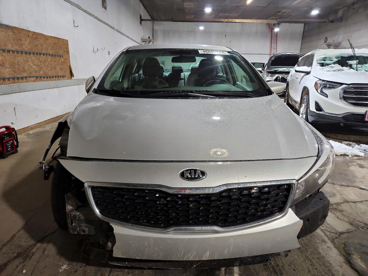 2017 KIA FORTE LX photo 9