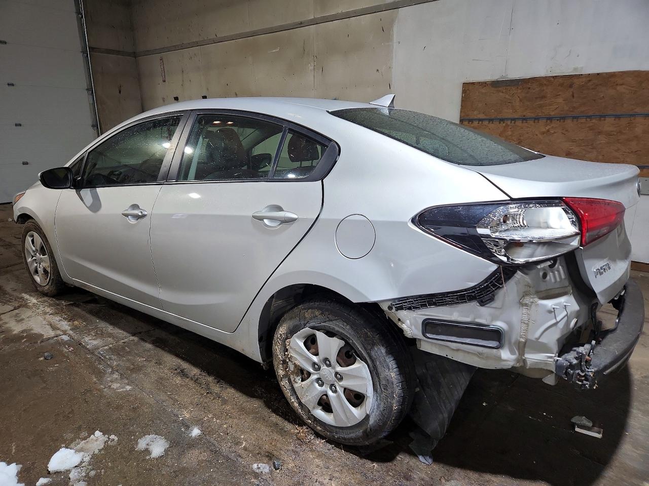 2017 KIA FORTE LX photo 3