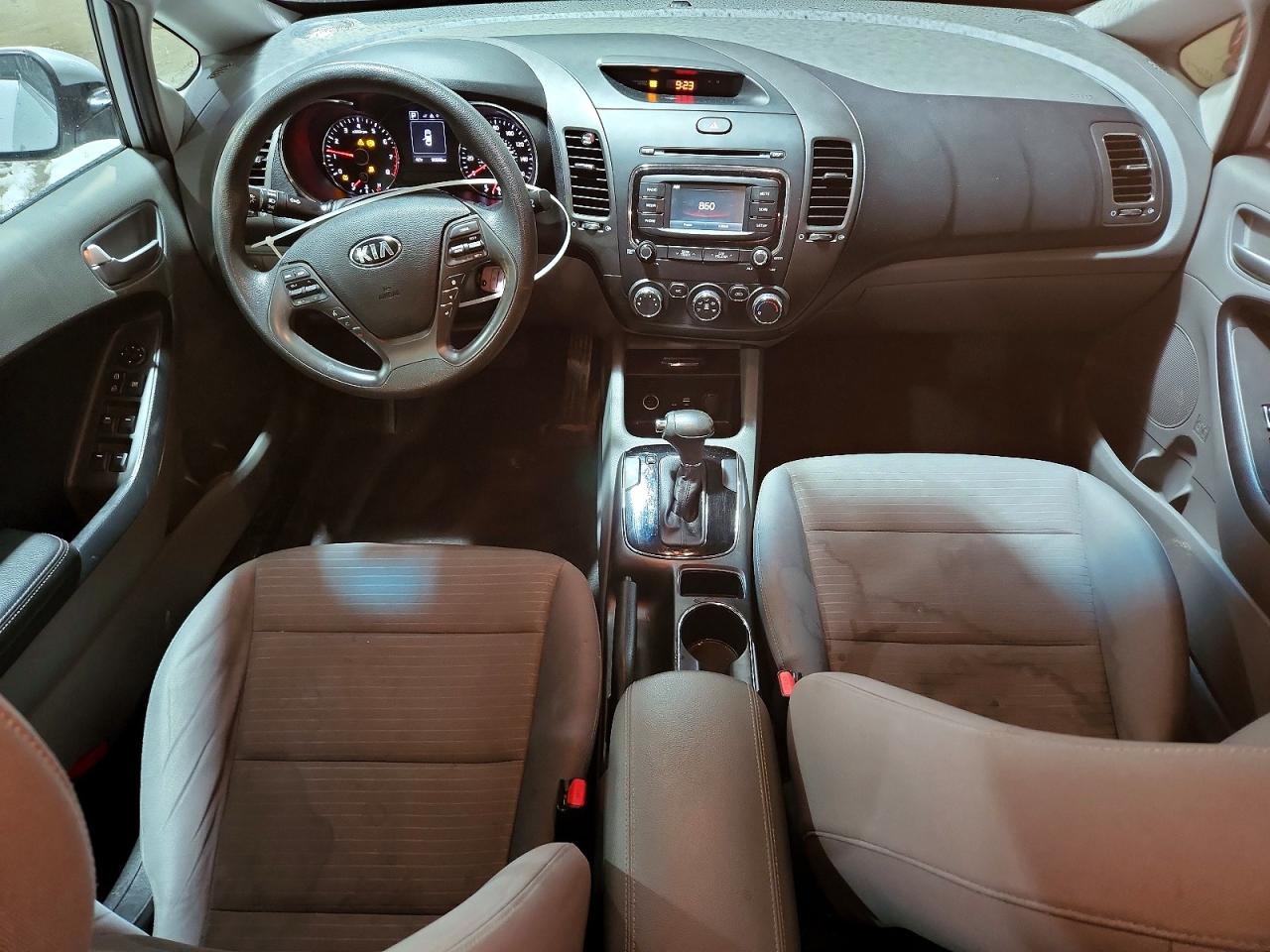 2017 KIA FORTE LX photo 15