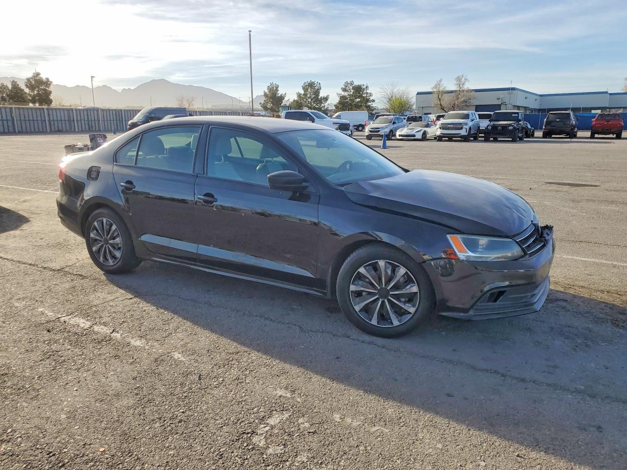 2016 VOLKSWAGEN JETTA SPORT photo 4