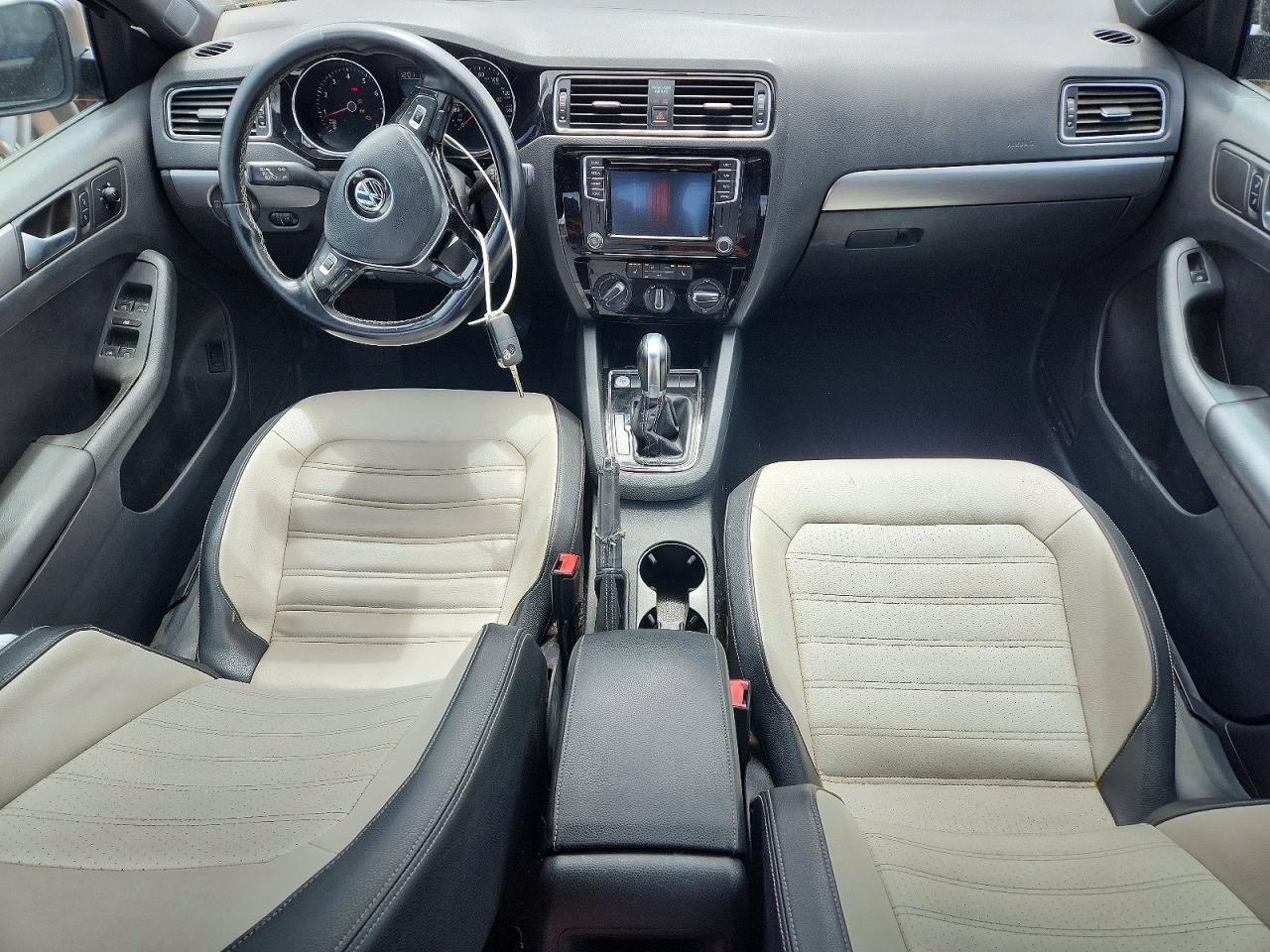 2016 VOLKSWAGEN JETTA SPORT photo 8