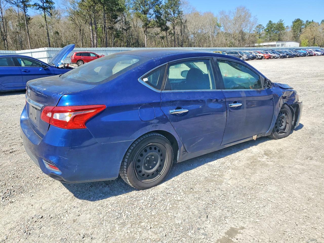 2018 NISSAN SENTRA S photo 3
