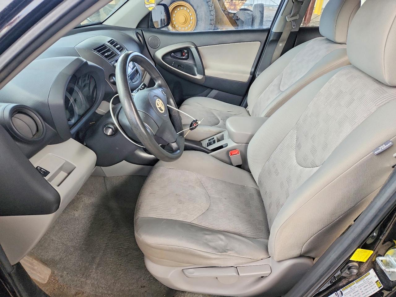 2011 TOYOTA RAV4 BASE photo 19